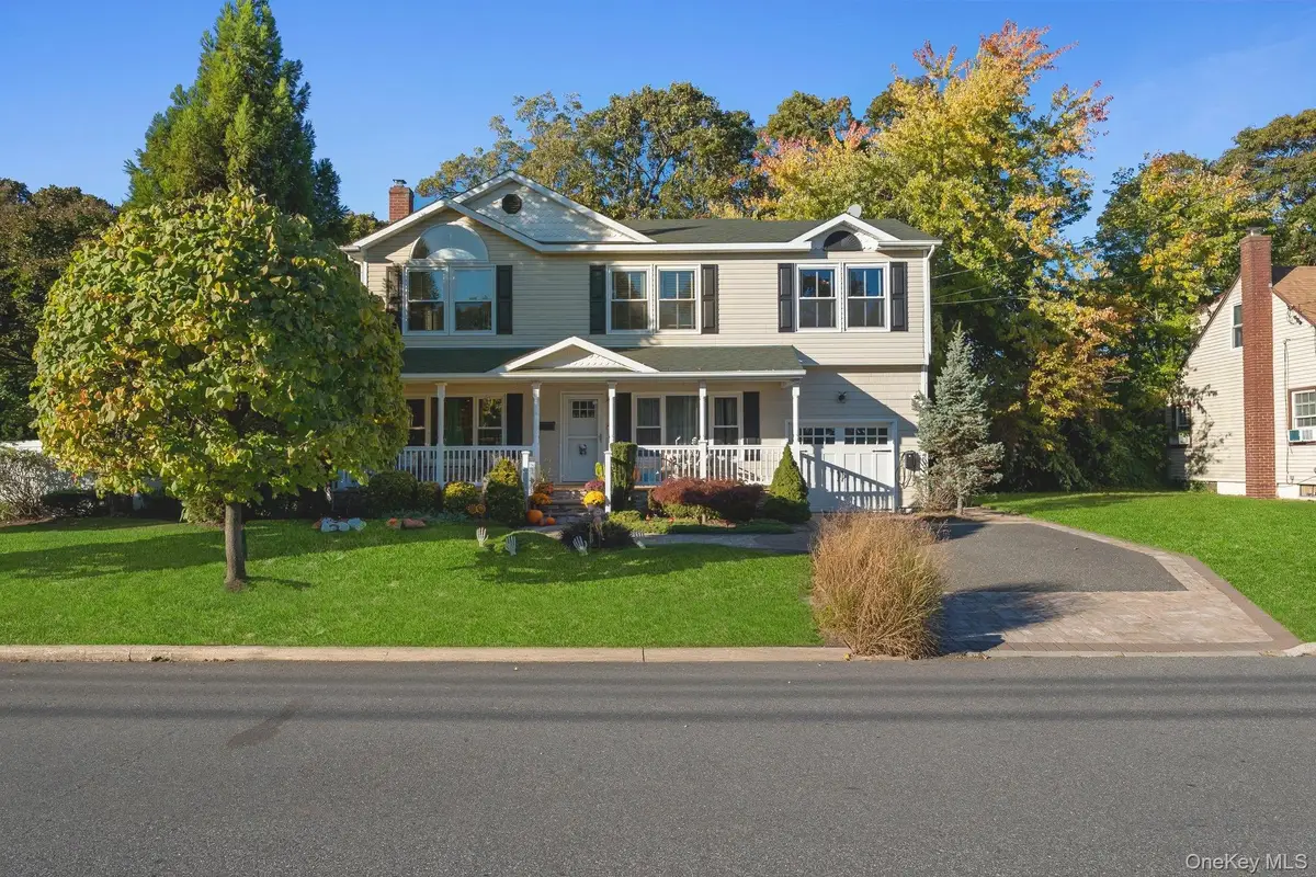 11 Elaine Drive, Sayville, NY 11782 - #1