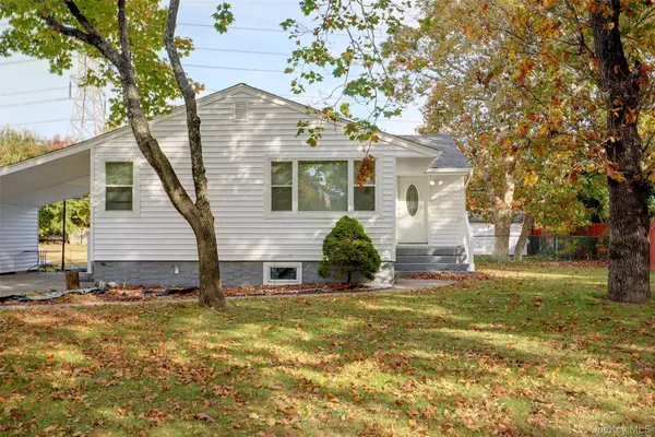 98 Eastwood Boulevard, Centereach, NY 11720