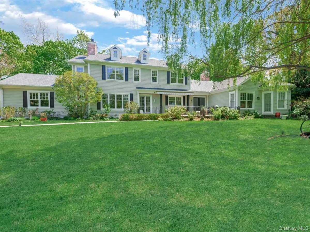 16 The Loch, Roslyn, NY 11576 - #1