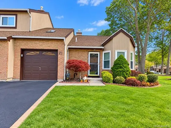 21 Timber Ridge Drive #21, Holtsville, NY 11742