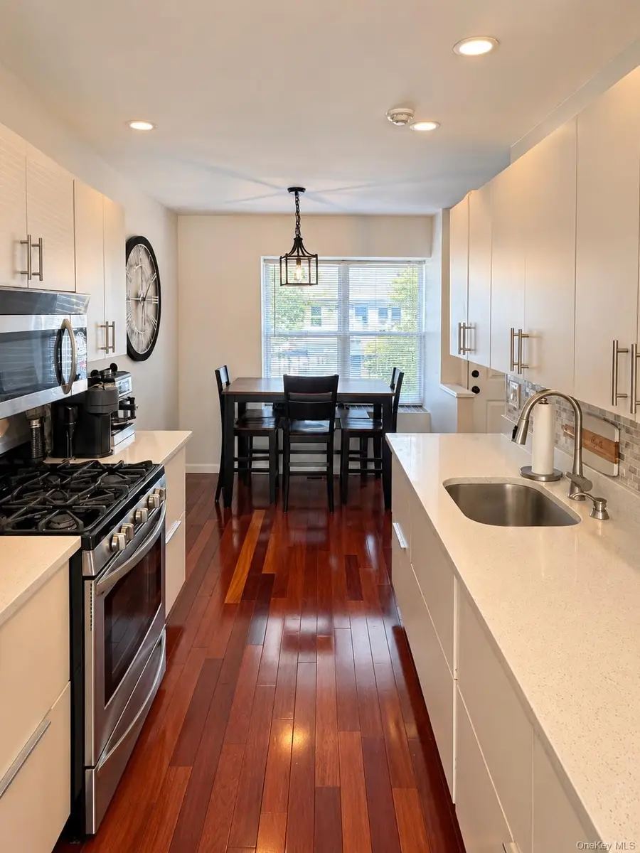 94 Leeward Lane, Port Jefferson, NY 11777 - #2