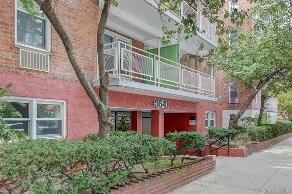 66-10 Thornton Place #1L, Forest Hills, NY 11375