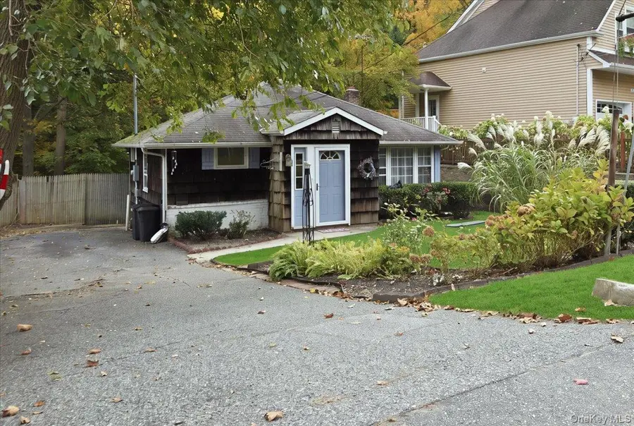 19 Bankside Drive, Centerport, NY 11721 - #2