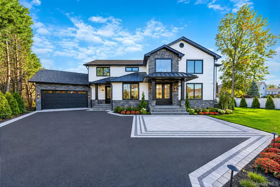 620 Boelsen, Westbury, NY 11590 - #2