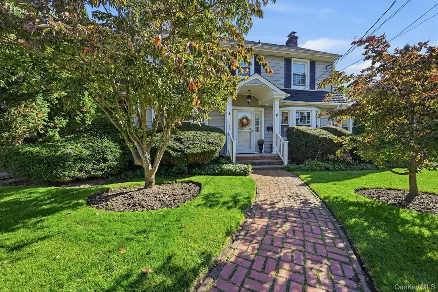 73 S Forest Avenue, Rockville Centre, NY 11570 - #2
