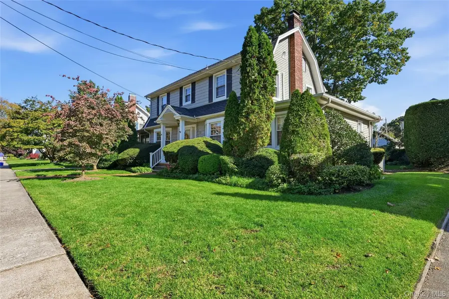 73 S Forest Avenue, Rockville Centre, NY 11570 - #3