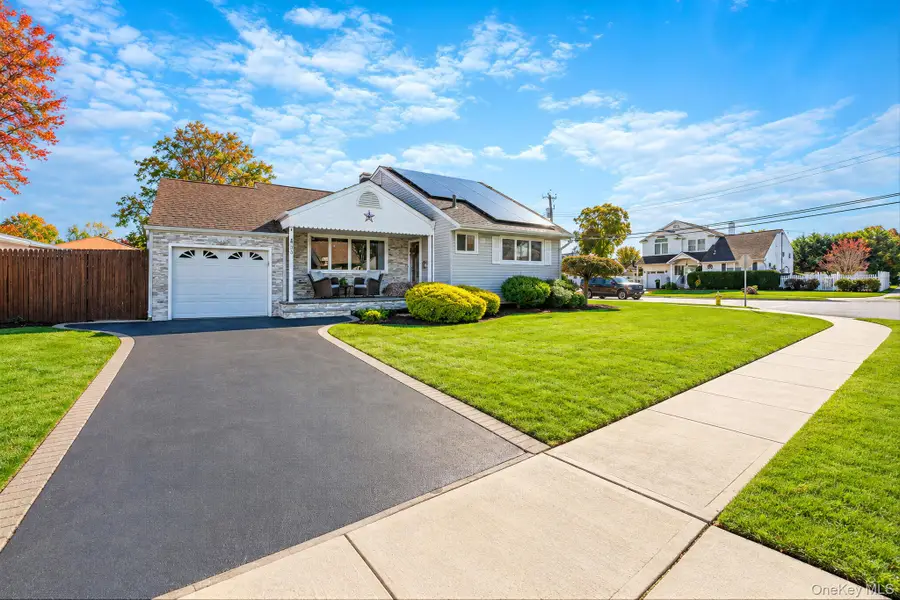 33 Gaulton Drive, North Babylon, NY 11703 - #2