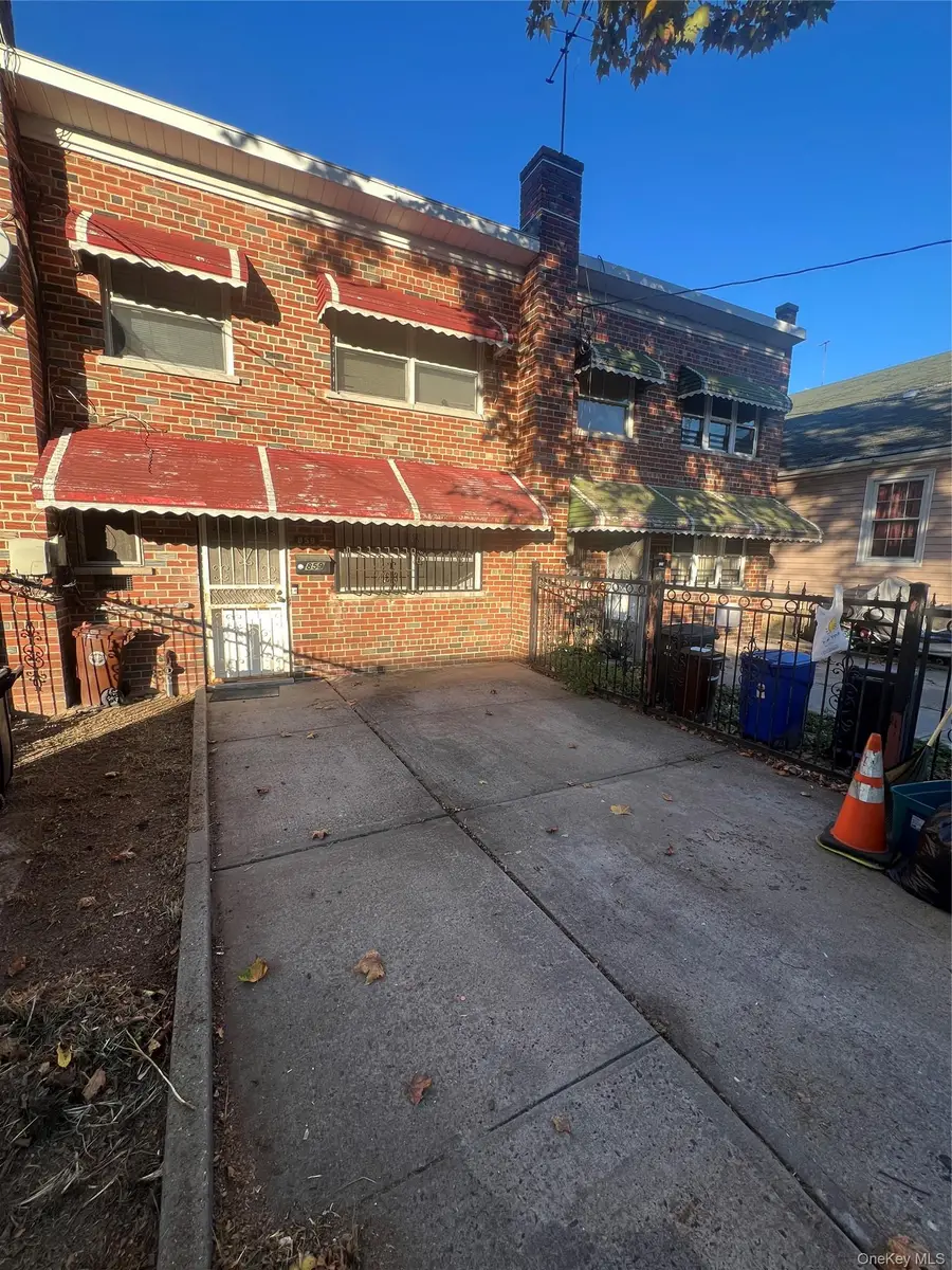 859 E 230th Street, Bronx, NY 10466 - #2