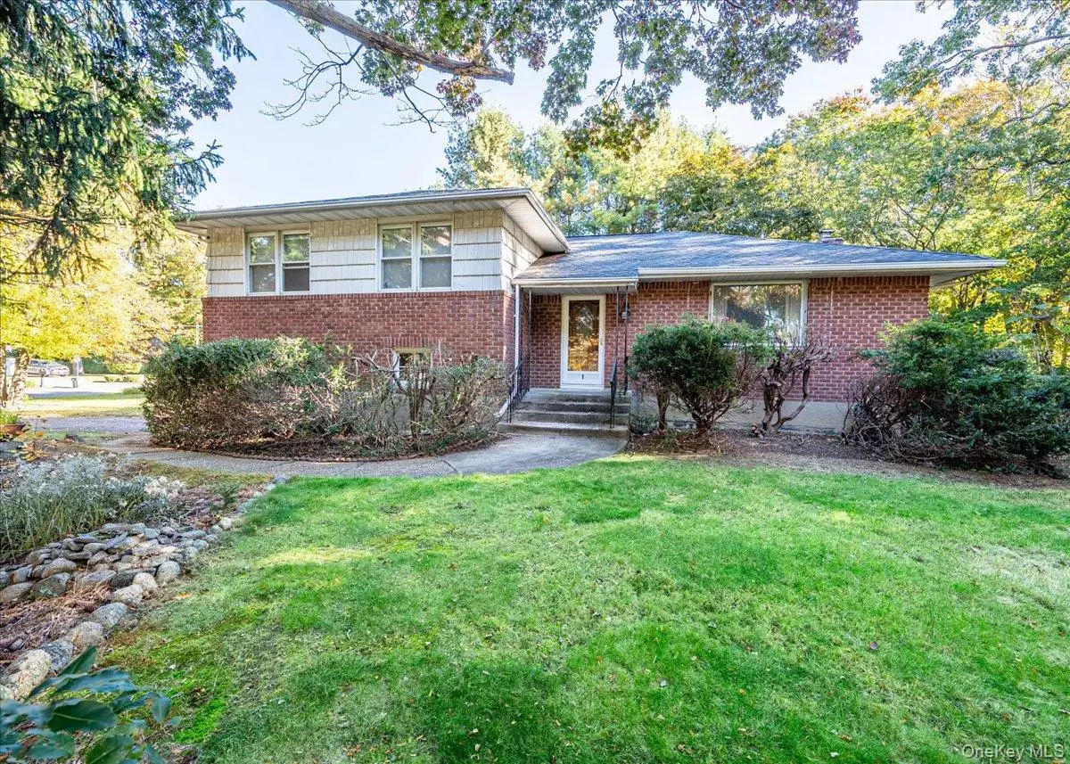 1 Beck Place, Huntington, NY 11743 - #1