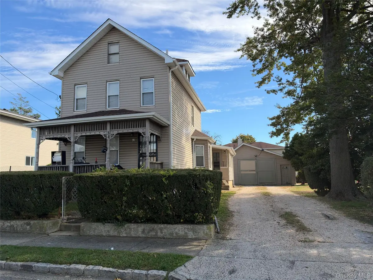 34 2nd Avenue, Westbury, NY 11590 - #1