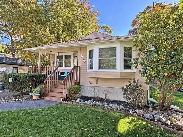 84 Palmetto Drive, Shirley, NY 11967