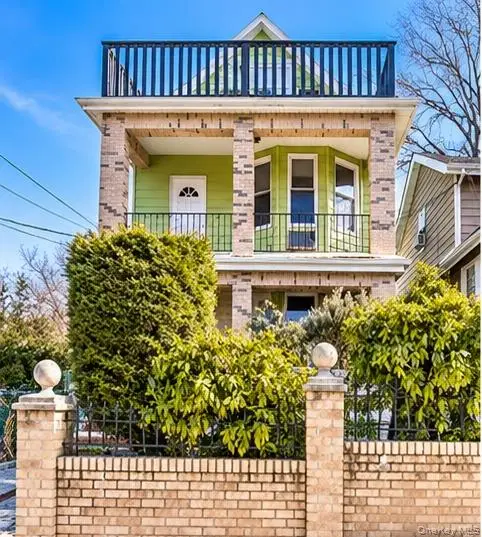 15 University Place, Staten Island, NY 10301
