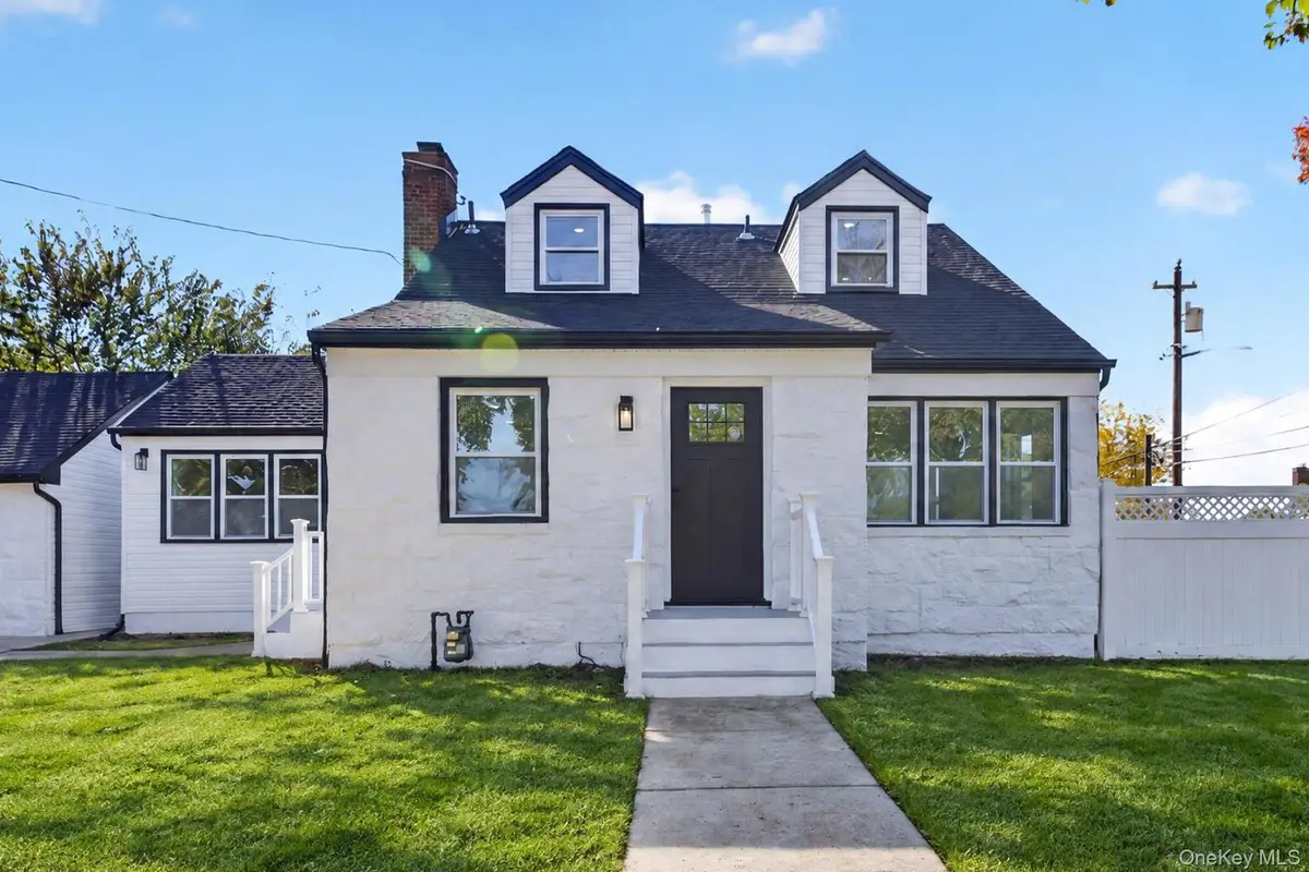 195 Ivy Street, West Hempstead, NY 11552 - #1