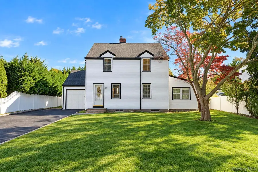 77 Juniper Avenue, Smithtown, NY 11787 - #2