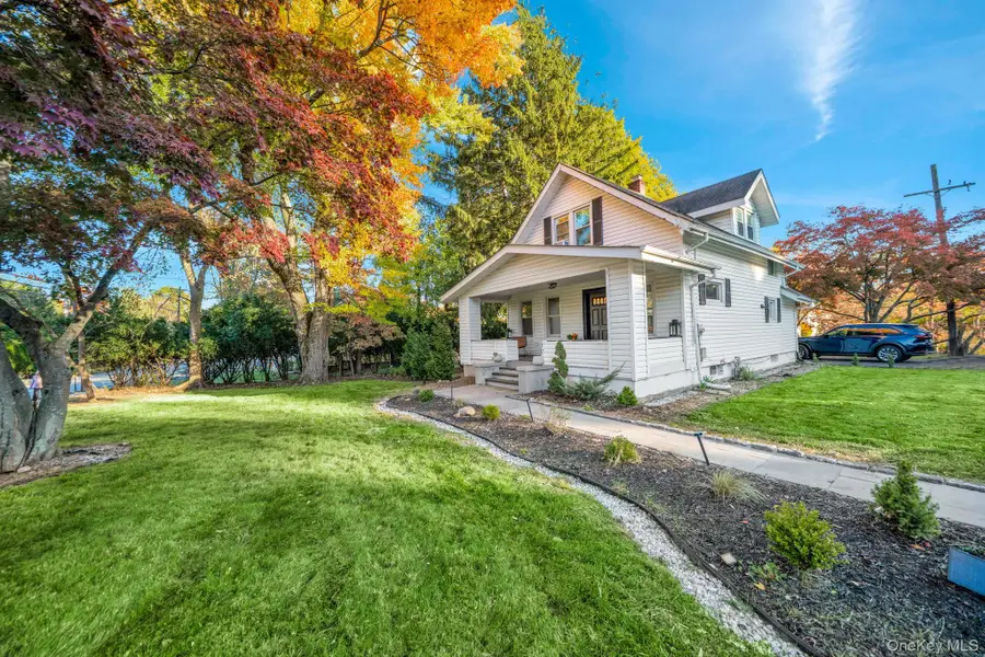 12 E Nauraushaun Avenue, Pearl River, NY 10965 - #3