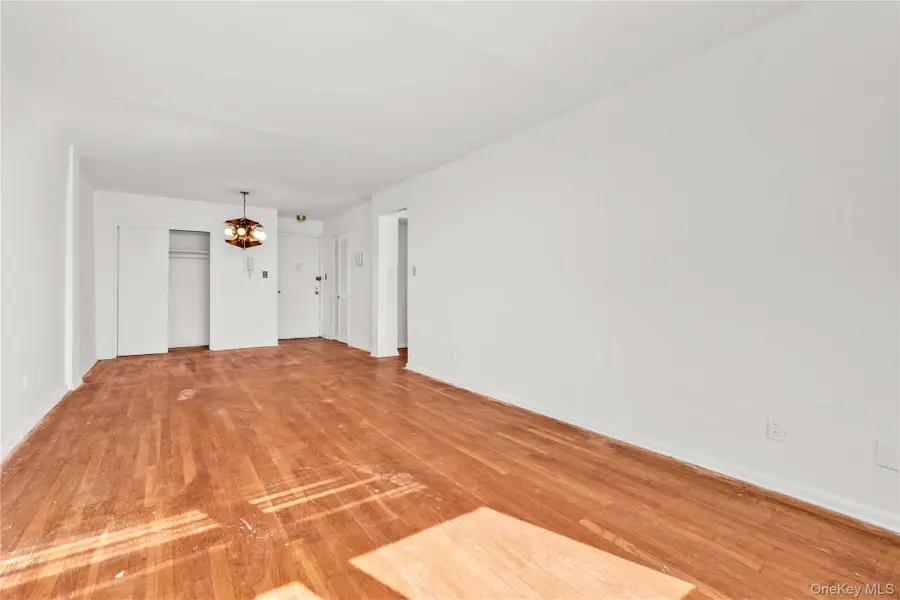 4125 Kissena Boulevard #4UU, Flushing, NY 11355 - #3