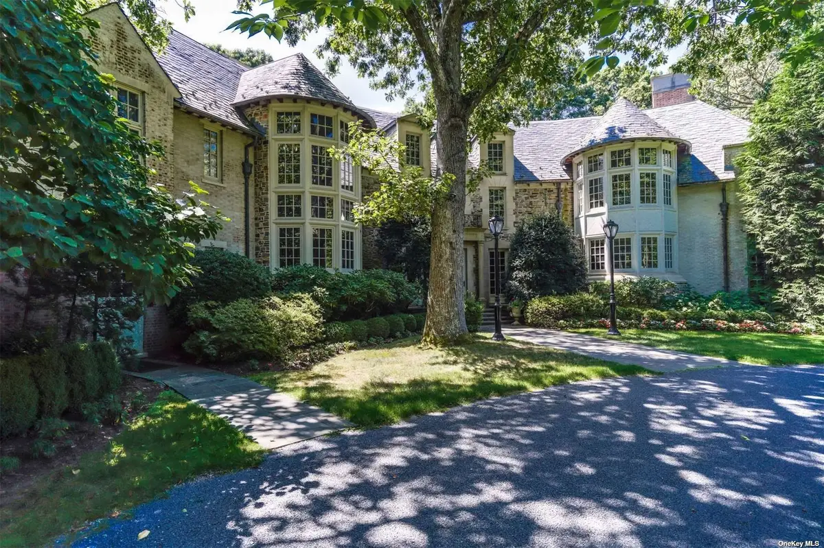 4 Red Fox Lane, Upper Brookville, NY 11545 - #1