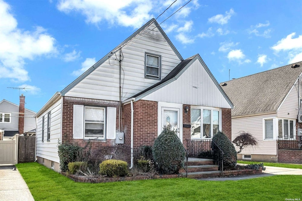 1612 Jasmine Avenue, New Hyde Park, NY 11040 ERA