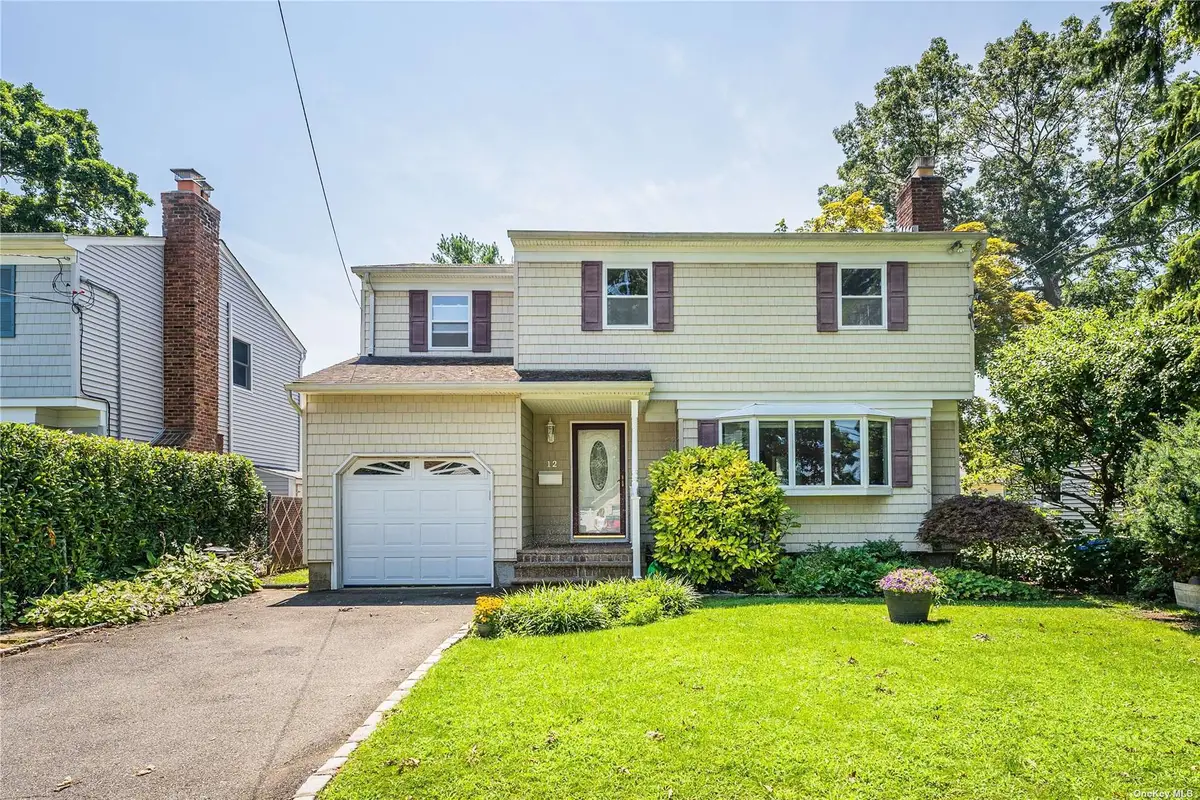 12 Grand Place, East Northport, NY 11731 - #1