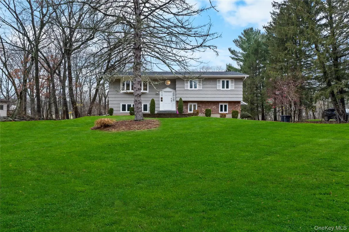9 Cannan Road, Chestnut Ridge, NY 10952 - Image #1