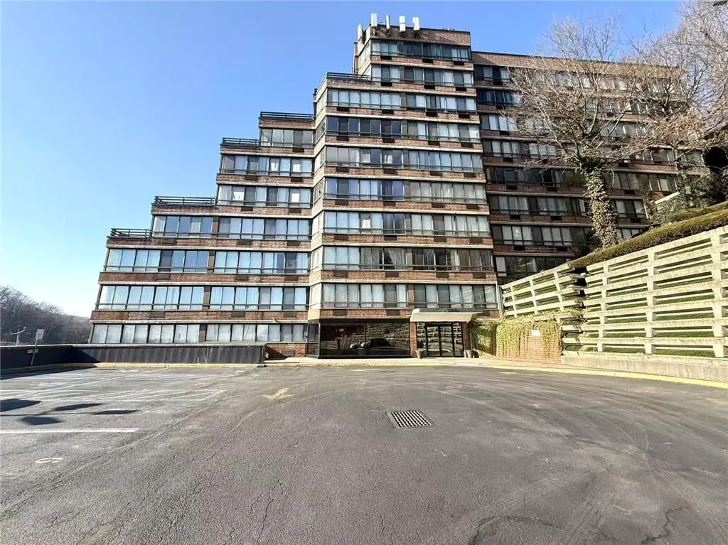 755 Narrows Road N #305, Staten Island, NY 10304 - Image #1