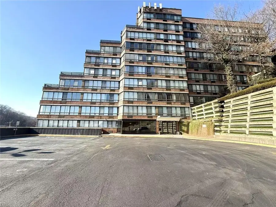 755 Narrows Road N #305, Staten Island, NY 10304 - Image #2