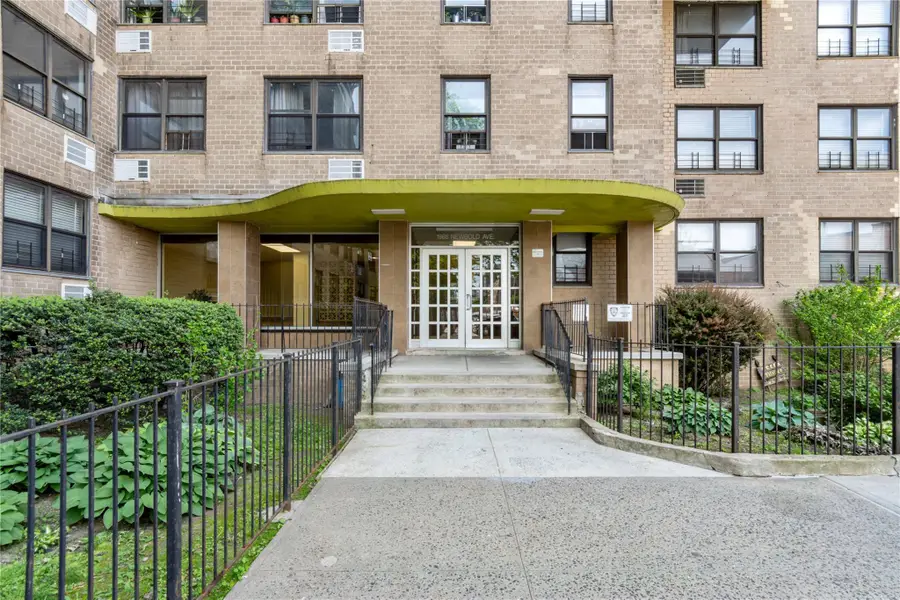 1966 Newbold Avenue #408, Bronx, NY 10472 - Image #2