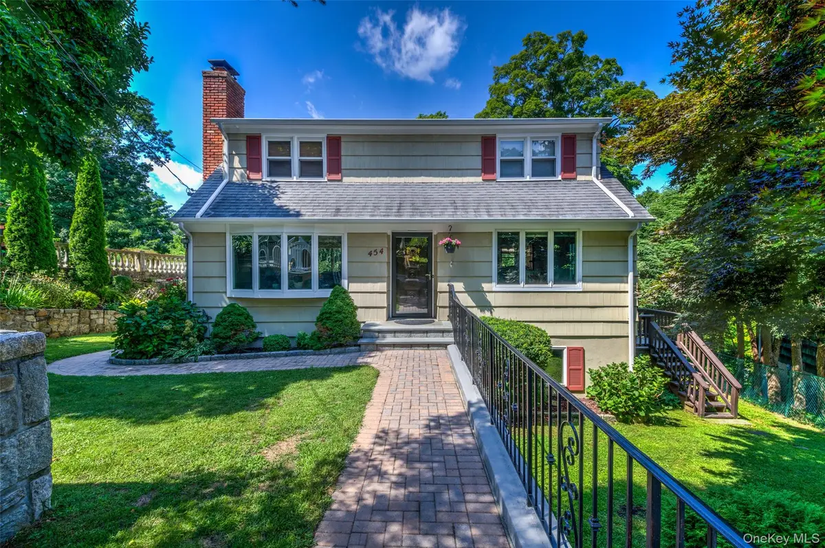 454 Swanson Drive, Thornwood, NY 10594 - #1