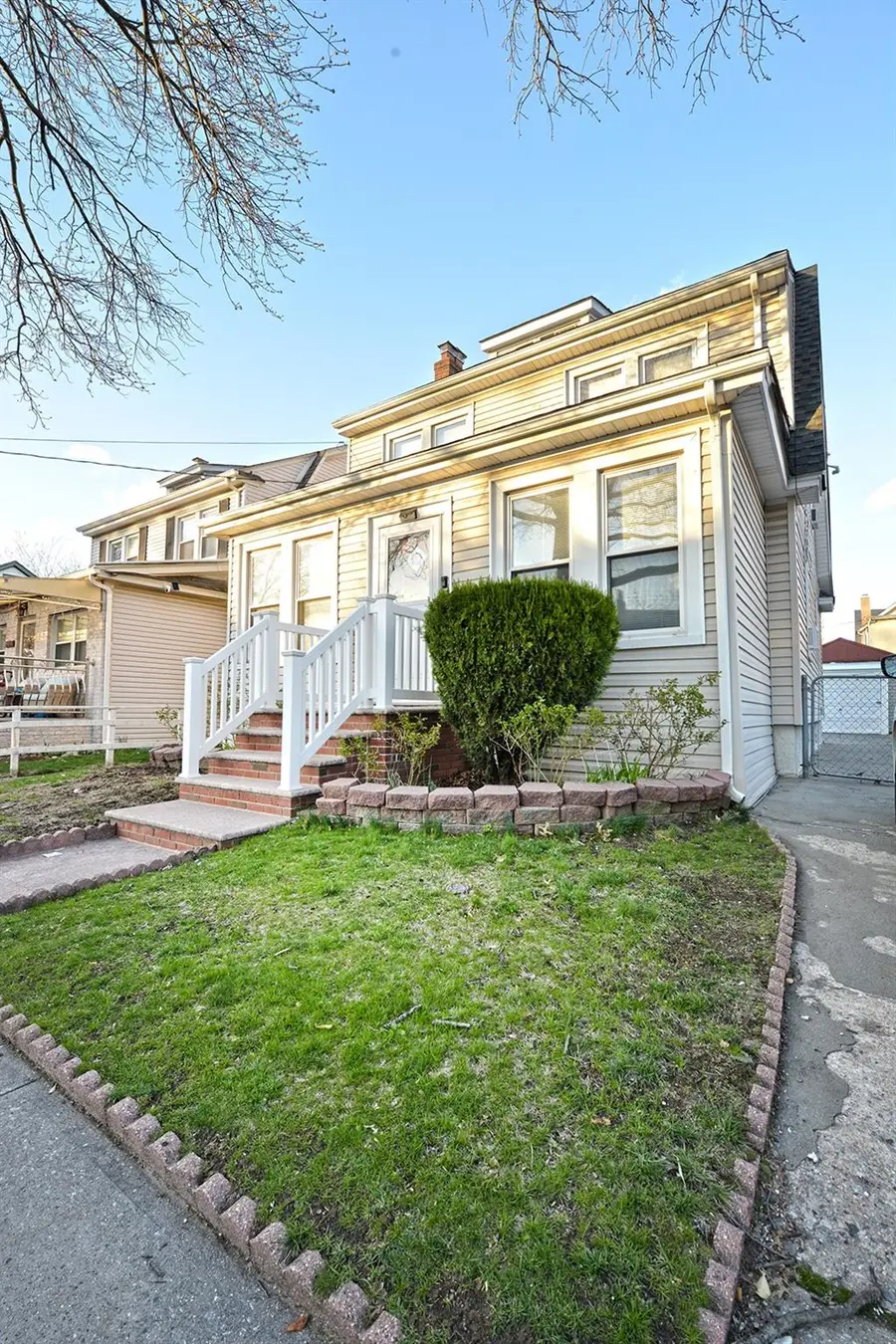 9249 Springfield Boulevard, Queens Village, NY 11428 - Image #2
