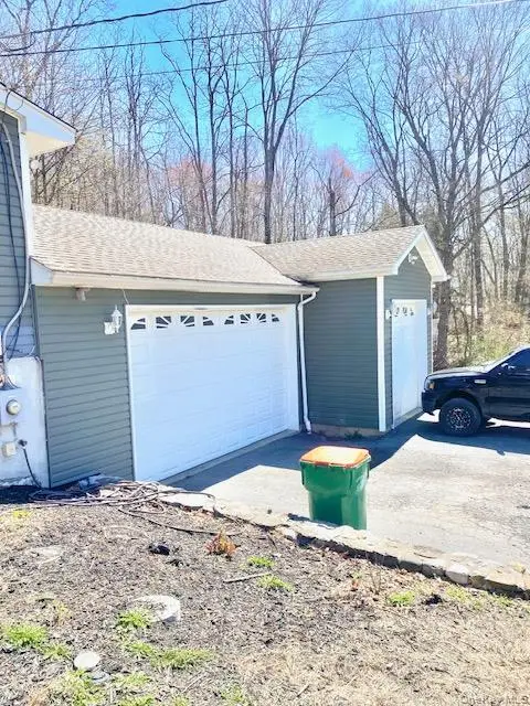 7 Broadview Road, Poughkeepsie, NY 12603