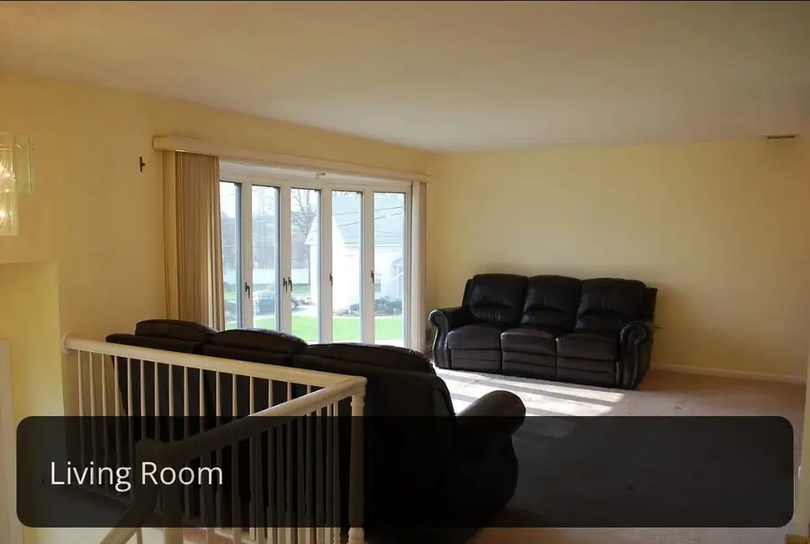 23 Ridge Court, Smithtown, NY 11788 - Image #3