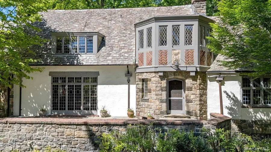 8 South Drive, Larchmont, NY 10538 - #3