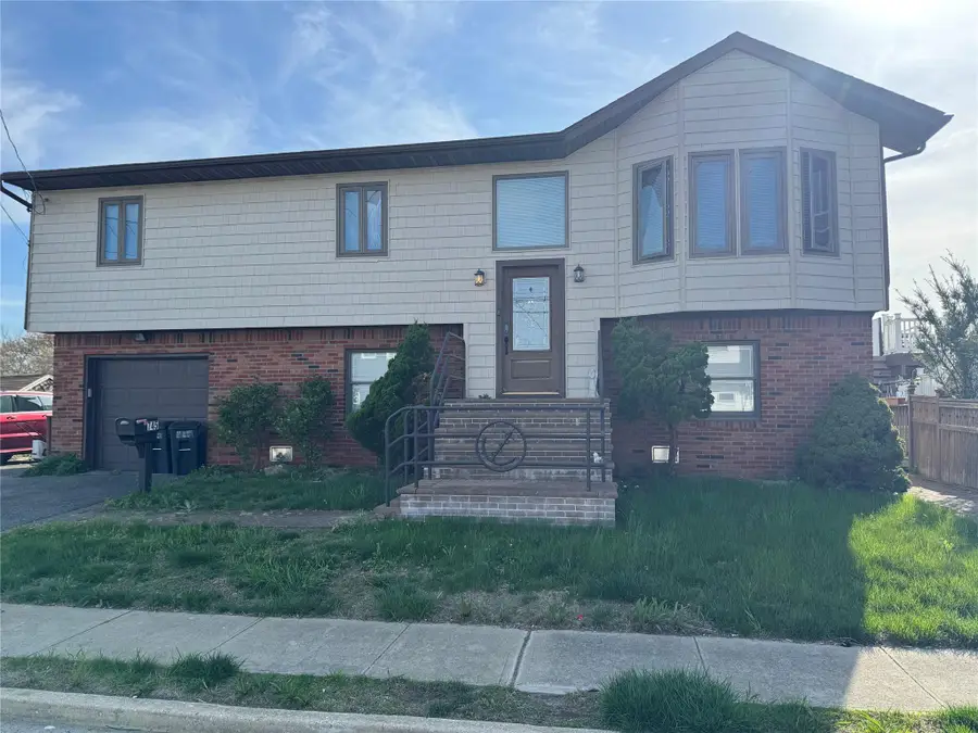 745 S 9th Street, Lindenhurst, NY 11757 - Image #2