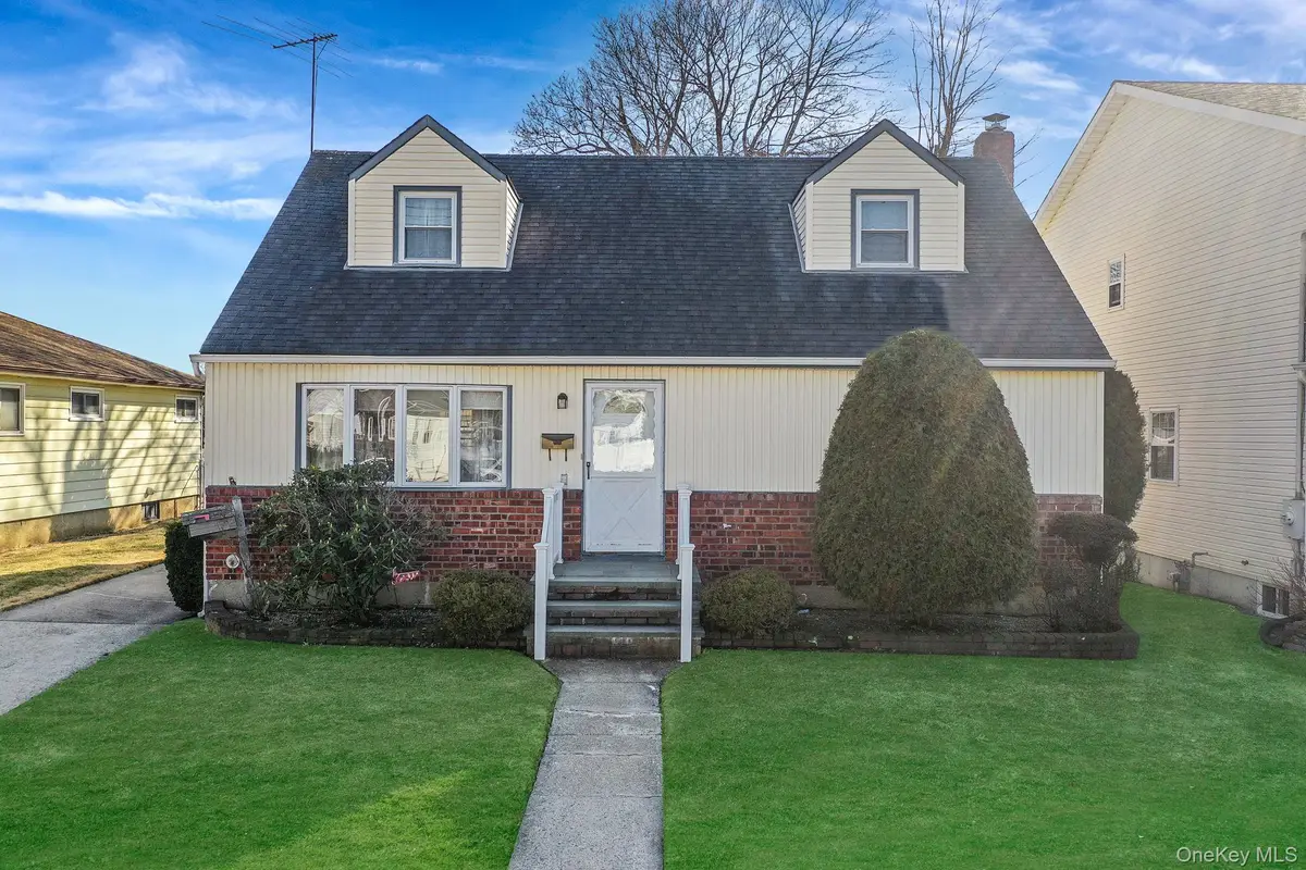 1826 Camp Avenue, Merrick, NY 11566 - #1