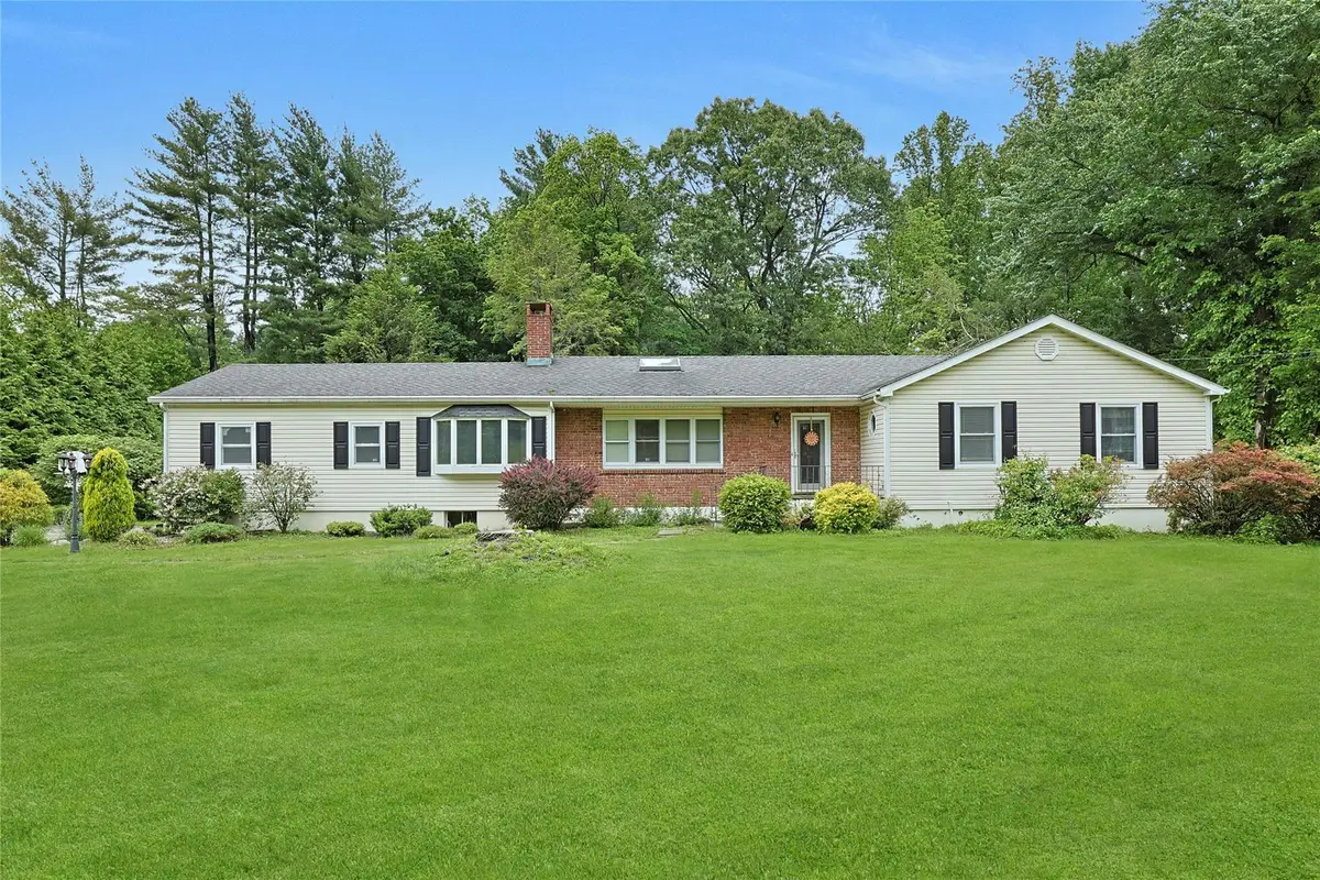 19 Leicester Road, Briarcliff Manor, NY 10510 - #1