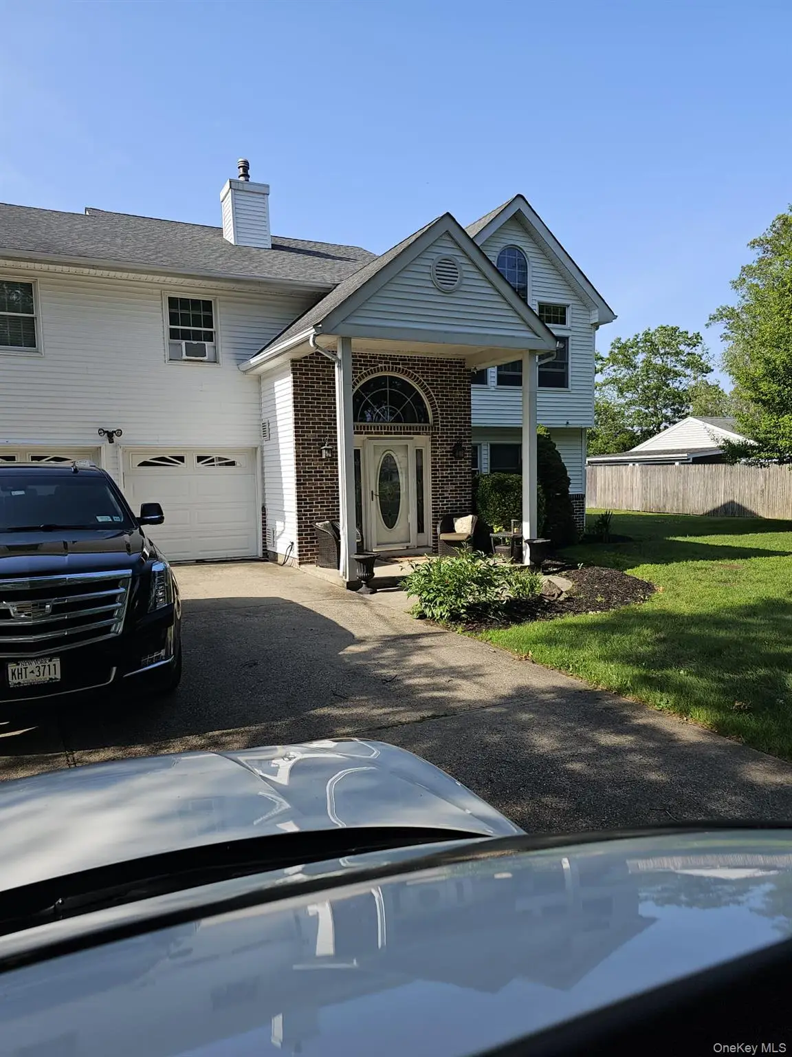 943 Macarthur Street, Bohemia, NY 11716 - Image #1