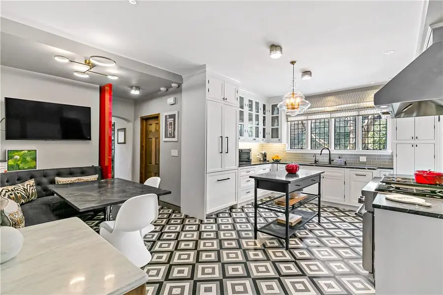 31 Old Army Road, Scarsdale, NY 10583 - Image #2