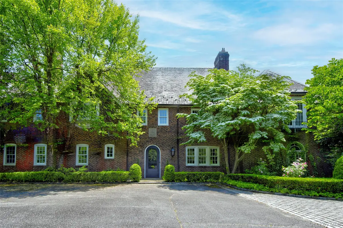 9 Meadow Spring Lane, Glen Cove, NY 11542 - Image #1