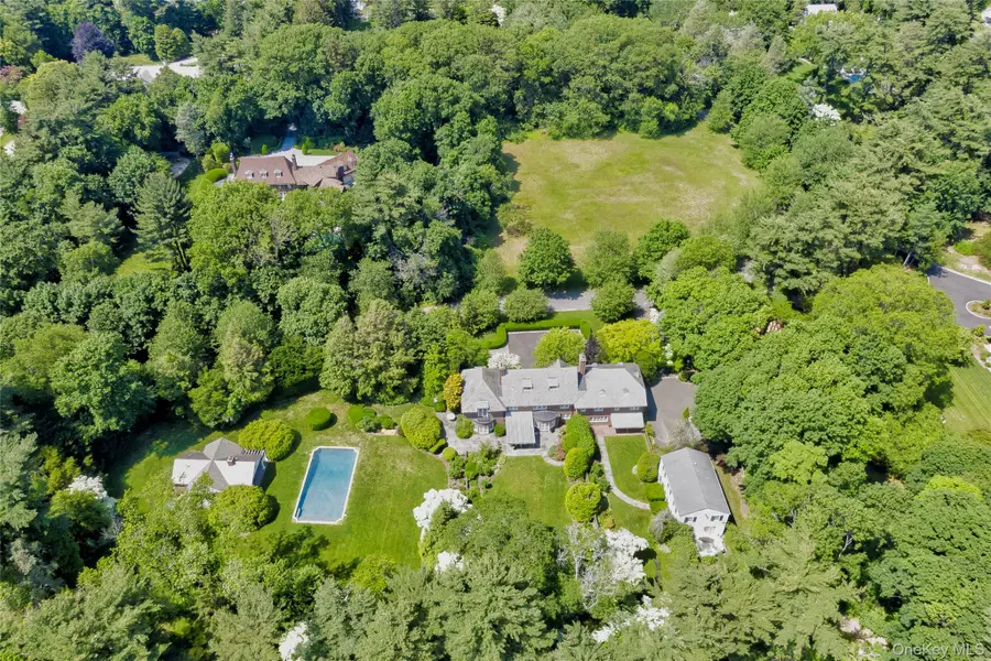 9 Meadow Spring Lane, Glen Cove, NY 11542 - Image #3