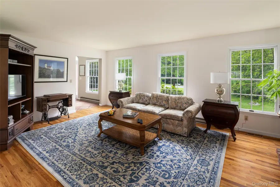 4 Scenic Drive, South Salem, NY 10590 - Image #2