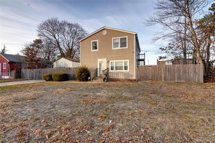 651 Windmill Avenue, North Babylon, NY 11703 - Image #2