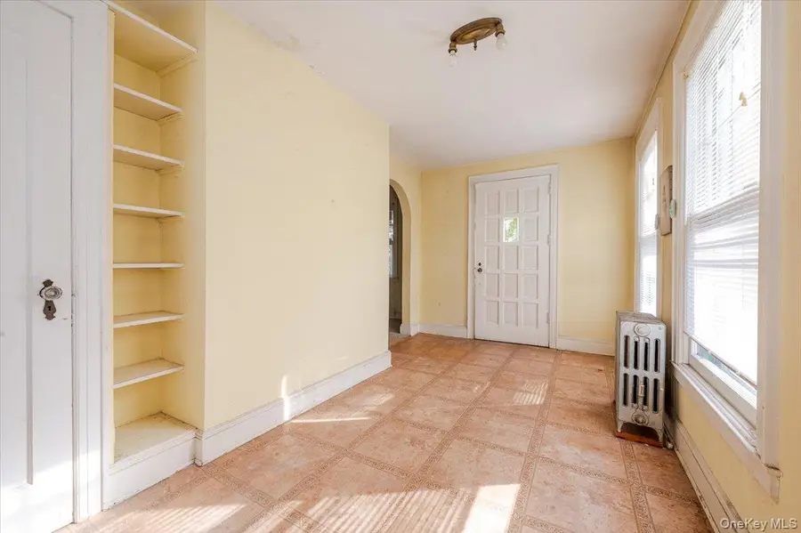 4627 Jayson Avenue, Great Neck, NY 11020 - Image #2