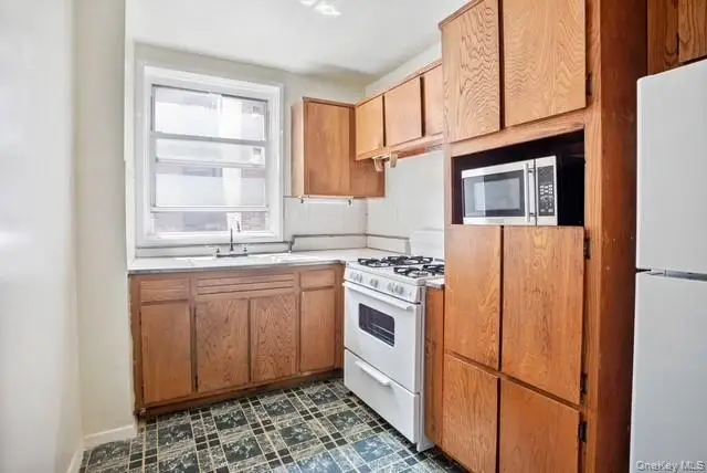 3215 Olinville Ave #4C, Bronx, NY 10467 - Image #3