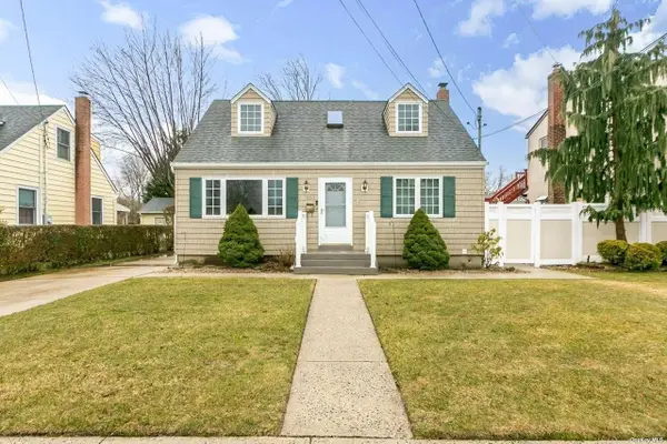 250 N Rutherford Avenue, Massapequa, NY 11758