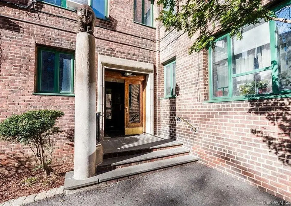 1970 E Tremont Avenue #1C, Bronx, NY 10462 - Image #1