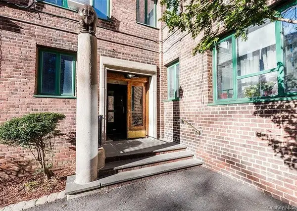 1970 E Tremont Avenue #1C, Bronx, NY 10462