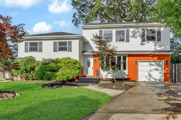 5 Wendorf Court, North Babylon, NY 11703