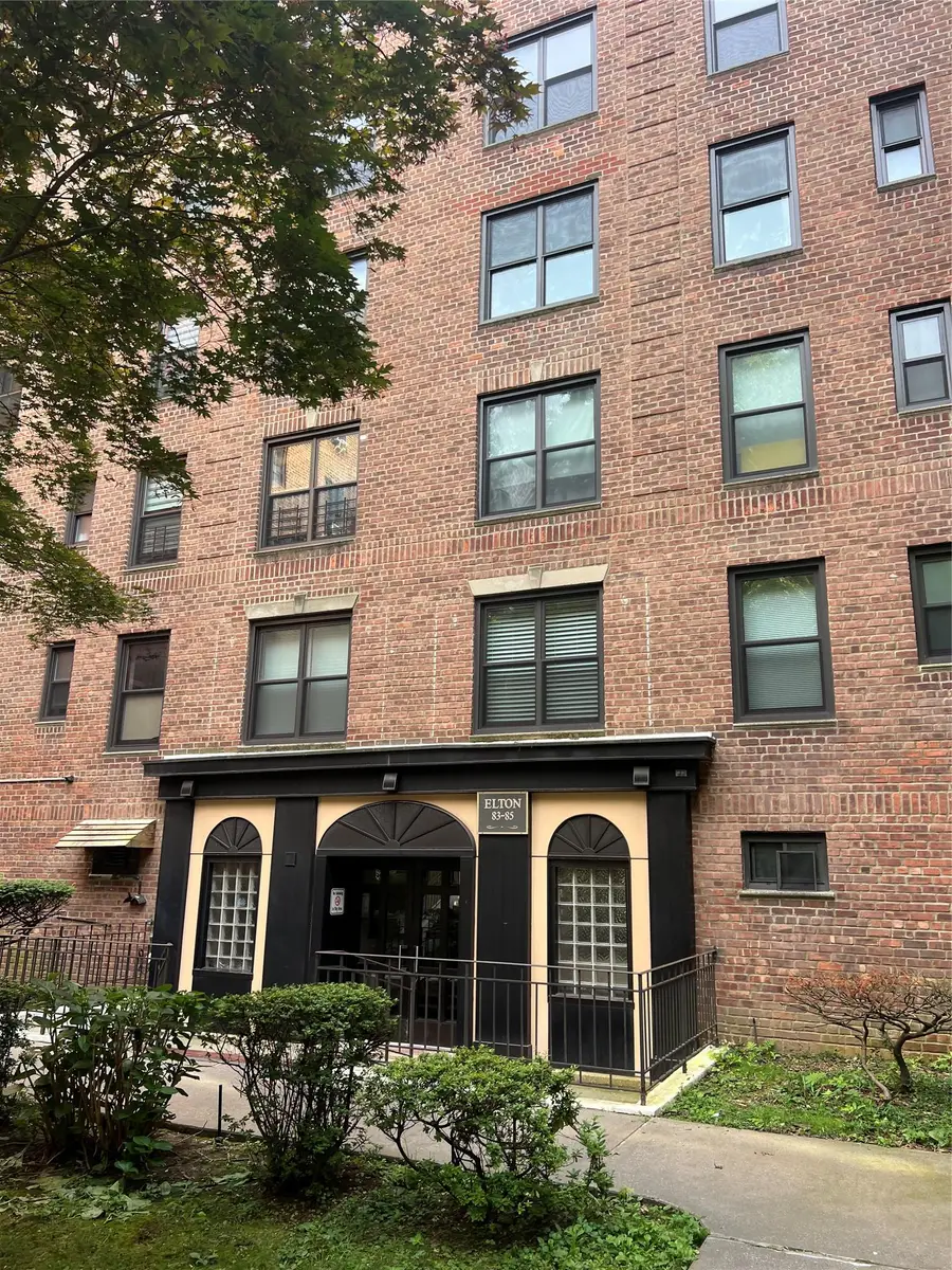 8385 Woodhaven Boulevard #3R, Woodhaven, NY 11421 - Image #2