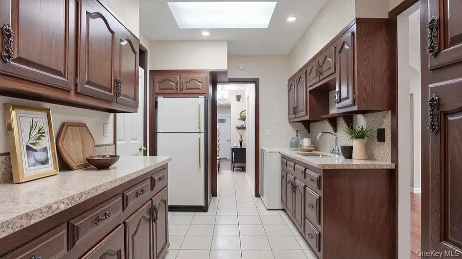 868 Morris Park Avenue, Bronx, NY 10462 - Image #3