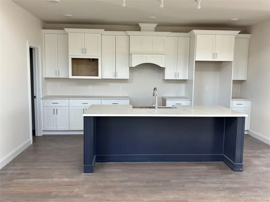 34 Dartmouth Drive, Poughkeepsie, NY 12603 - Image #2